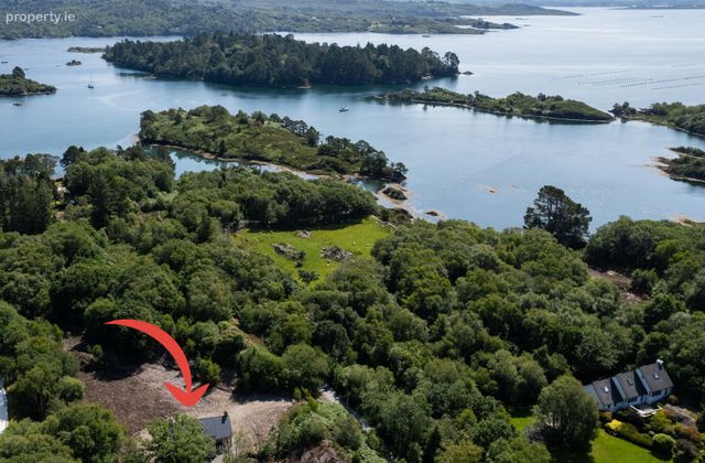 Inchintaggart, Glengarriff, Adrigole, Co. Cork - Click to view photos