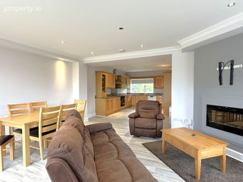 77 Caiseal Cam, Roscam, Galway, Roscam, Co. Galway