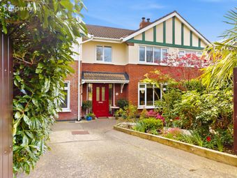 68 Glencairn Lawn, The Gallops, Leopardstown, Dublin 18 - Image 2