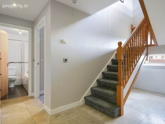 94 Cluain Shee, Aiken`s Village, Sandyford, Dublin 18, Co. Dublin, Sandyford, Dublin 18 - Image 2