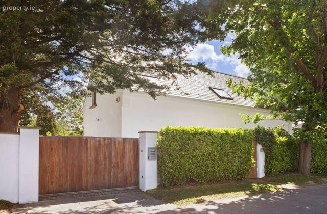 Cois Scoil, Meadow Vale, Blackrock, Co. Dublin, Blackrock, Co. Dublin - Click to view photos