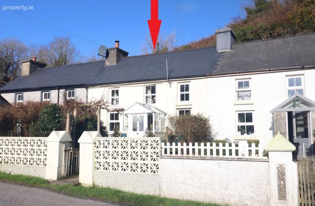 2 Rineen Cottage, Skibbereen, Union Hall, Co. Cork - Click to view photos
