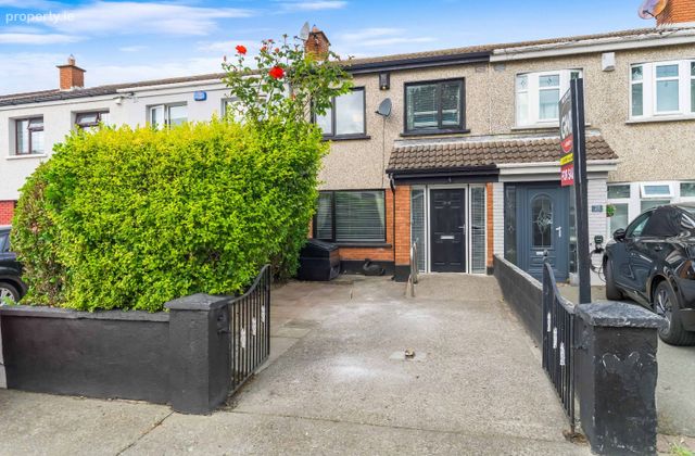 30 Newbury Grove, Clonshaugh, Dublin 17 - Click to view photos