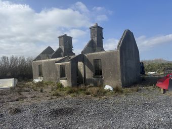 Ref 1170 - Old Cottage/ruin, Murreagh, Waterville, Co. Kerry