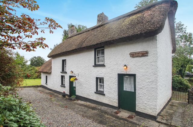 Fionn Maccumhaill Cottage, Keshcarrigan, Carrick On Shannon, Co Leitrim, Keshcarrigan, Co. Leitrim - Click to view photos
