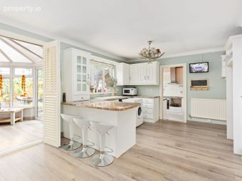 8 Moorefield Park, Newbridge, Co. Kildare - Image 4