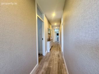 Roseville, 11 Woodlands Heights, Carrick-beg, Carrick-on-suir, Co. Tipperary, Carrick-on-Suir, Co. Tipperary - Image 5