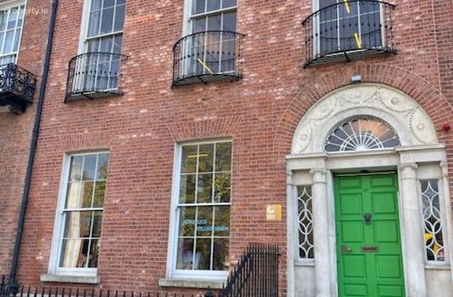 37 Merrion square East, Dublin 2 - Click to view photos