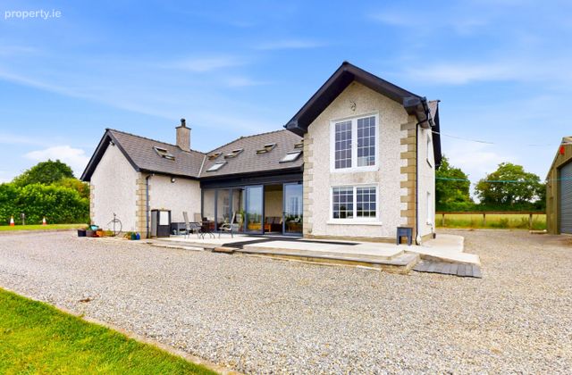 Leastown Lane, Oldtown, Co. Dublin - Click to view photos