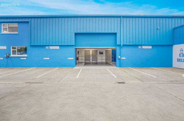 Dublin Road, Dundalk, Co. Louth - Click to view photos