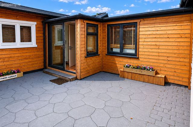 Beside Feltrim Shopping Centre, Kinsealy, Co. Dublin - Click to view photos