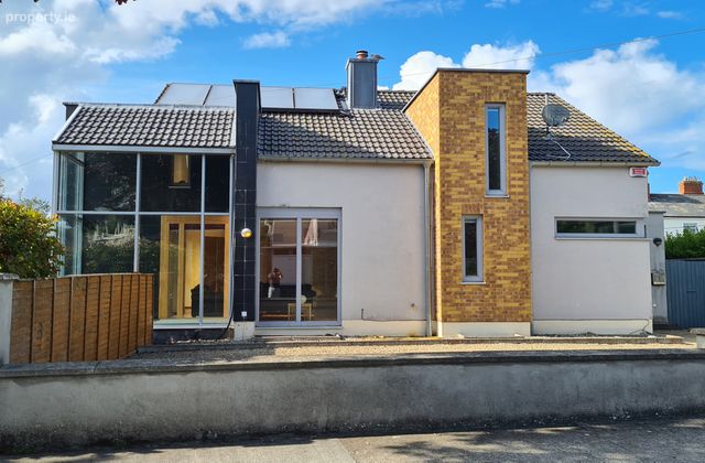 Glencarraig, Sutton, Dublin 13 - Click to view photos