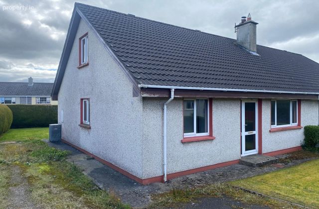 28 Fernhill, Letterkenny, Letterkenny, Co. Donegal - Click to view photos