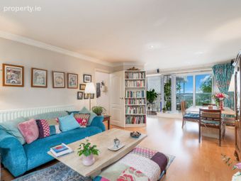 7 Meadow Court, Stepaside Park, Stepaside, Dublin 18 - Image 4