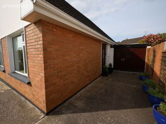 15 Hillcrest, Kilmoney Road Upper, Carrigaline, Co. Cork - Image 2