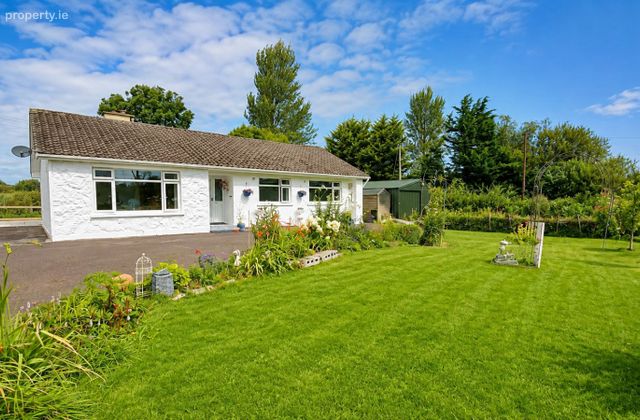 Monarue, Knocktopher, Newmarket, Co. Kilkenny - Click to view photos