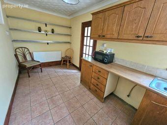 17 Saint Joseph's Terrace, Mell, Drogheda, Co. Louth - Image 4