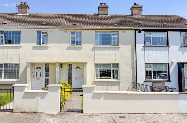 51 Collins Park, Thurles, Co. Tipperary, Thurles, Co. Tipperary - Click to view photos