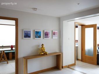 The Wooden Building, Temple Bar, Dublin 8 - Image 2