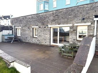 Seaforth, 1f Spanish Cove Holiday Apartments, East End, Kilkee, Kilkee, Co. Clare - Image 2