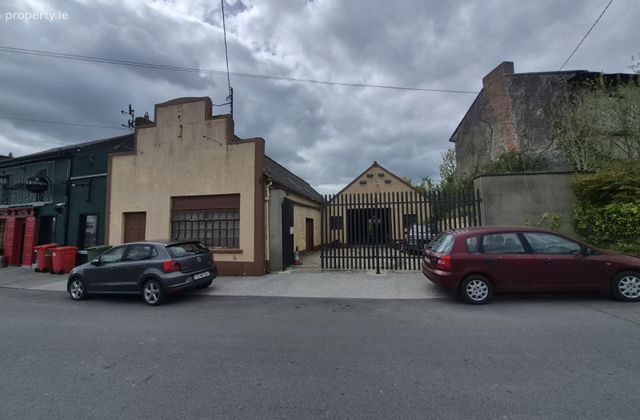 Main Street, Mullinahone, Co. Tipperary - Click to view photos