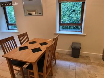 27 Douglas House, Maryborough Hill, Rochestown, Co. Cork - Image 3