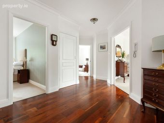 34 Corr Castle, Howth Road, Howth, Dublin 13 - Image 3