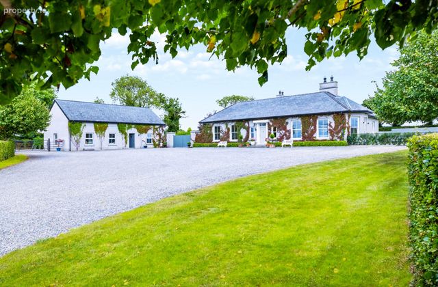 Stone Cross, Eadestown, Naas, Co. Kildare, Naas, Co. Kildare - Click to view photos