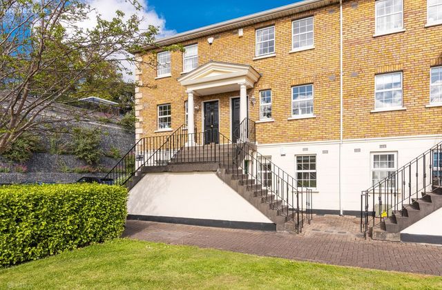 92 Bridge Water Quay, Conyngham Road, Islandbridge, Dublin 8 - Click to view photos
