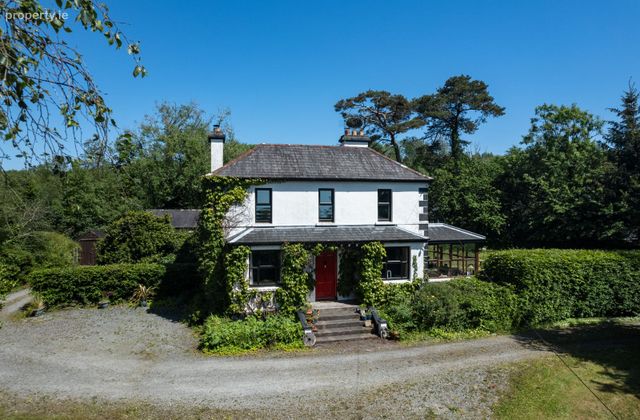 Laharan West, Bantry, Bantry, Co. Cork - Click to view photos