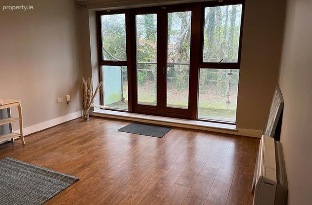 Apartment 12, Rosehaven, Carpenterstown Road, Dubl, Coolmine, Dublin 15 - Click to view photos