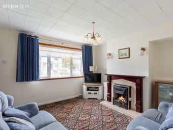 16 Ballinteer Gardens, Dublin 16, Ballinteer, Dublin 16 - Image 2