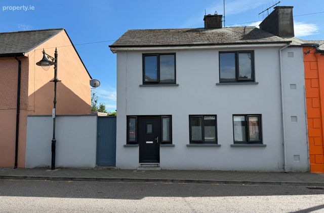 The New House, Ballinspittle, Kinsale, Co. Cork - Click to view photos