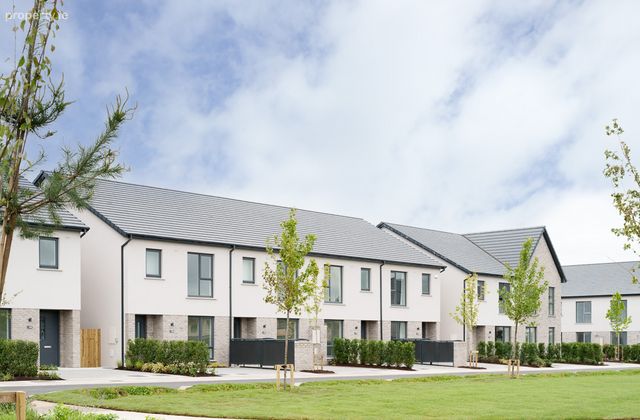 Stradowe Meadows, Athy, Co. Kildare - Click to view photos