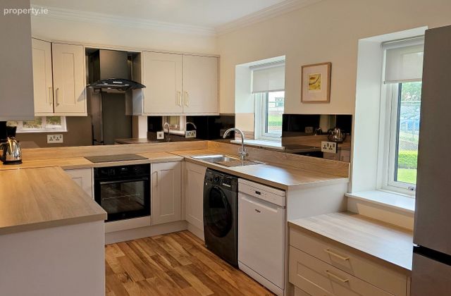 Brooklawn, Strandville Avenue, Clontarf, Dublin 3 - Click to view photos