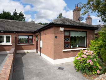 3 Castle Court, Whitehall Road, Churchtown, Dublin 14