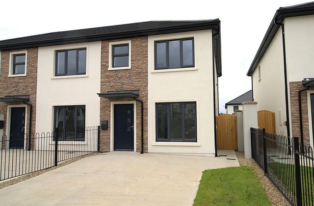 3-bed, End-of-terrace (98 Sq M), 3-bed, End-of-terrace (98 Sq M), Cois Dara, Tullow Road, Carlow, Carlow Town, Carlow Town, Co. Carlow - Click to view photos