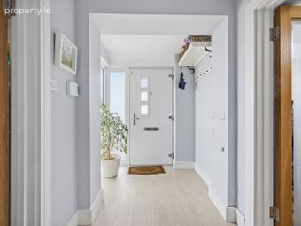 68 Collinswood, Collins Avenue, Whitehall, Dublin 9 - Image 2