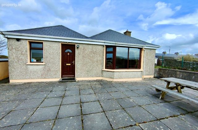 18 The Eighteen Cottages, Magheracar, Bundoran, Co. Donegal - Click to view photos