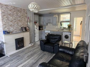 12 Limerick Street, Roscrea, Co. Tipperary, Roscrea, Co. Tipperary - Image 2