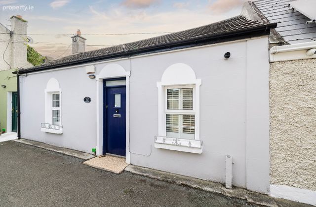 Hazel Cottage, 6 The Square, Skerries, Co. Dublin, Skerries, Co. Dublin - Click to view photos