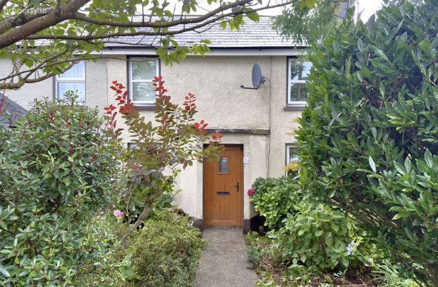 24 Saint Fachtna's Terrace, Skibbereen, Co. Cork - Click to view photos
