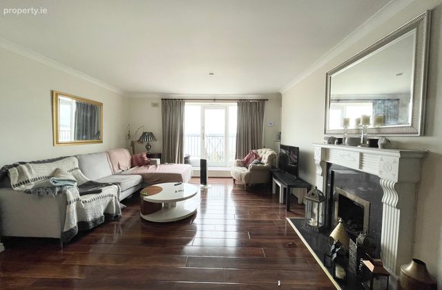 305 Block 17a, Marina Village, Malahide, Co. Dublin - Click to view photos