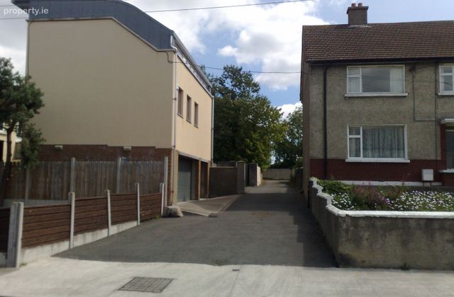 34b Dale Road Stillorgan, Stillorgan, Co. Dublin - Click to view photos