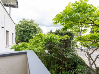 7 Aubreyville, Dublin Road, Shankill, Dublin 18 - Image 3