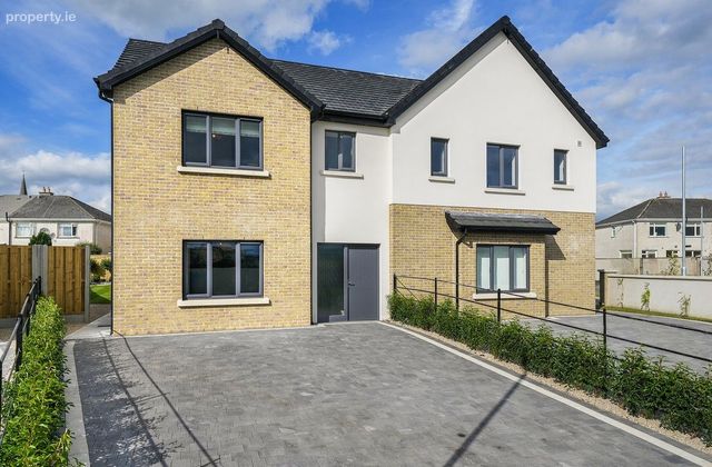 Cluain Loinn Grove, Oldcastle, Co. Meath - Click to view photos