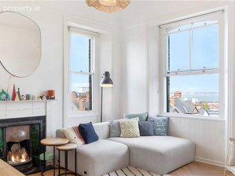 Top Floor Apartment, 1 Eaton Square, Monkstown, Co. Dublin, Monkstown, Co. Dublin - Image 5