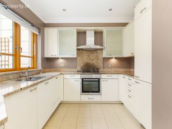 207 Trimbleston, Goatstown Road, Goatstown, Dublin 14 - Image 4