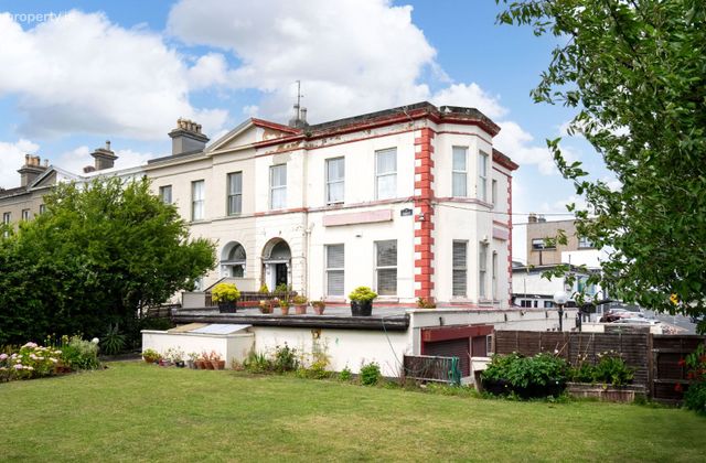 The Mayfair, 1 Florence Terrace, Florence Road, Bray, Co. Wicklow - Click to view photos