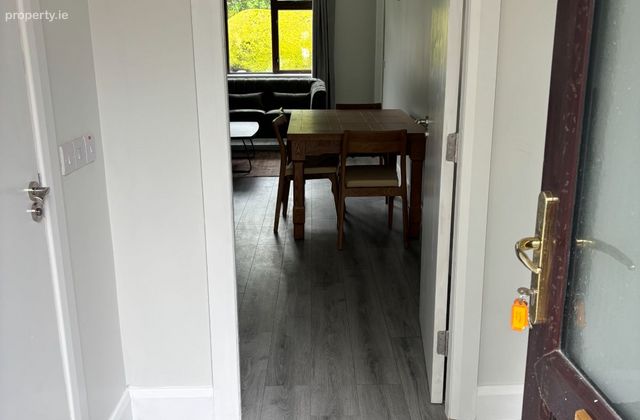 Dunlo Court, Ballinasloe, Co. Galway - Click to view photos